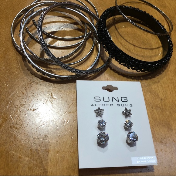 Bangle Bracelet & Earrings Bundle - Picture 6 of 7